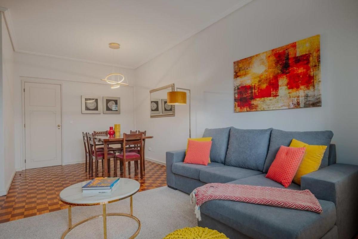 Apartament Sunny And Spacious House, 4bd 3bath Downtown