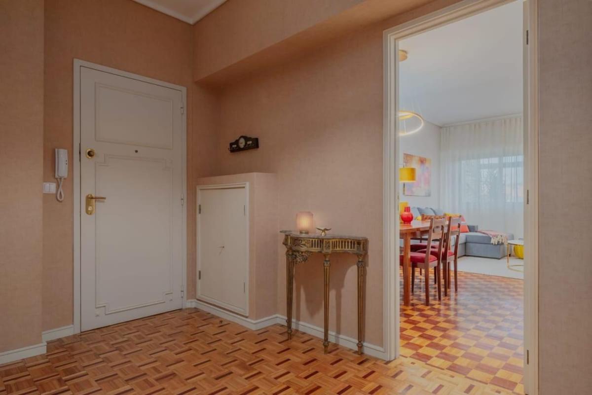 Sunny And Spacious House, 4bd 3bath Downtown Apartament Porto